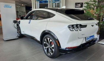 Ford Mustang Mach-E completo