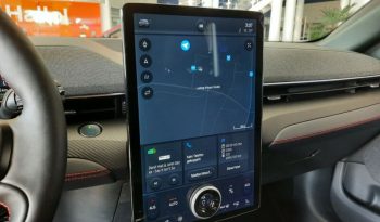 Ford Mustang Mach-E completo