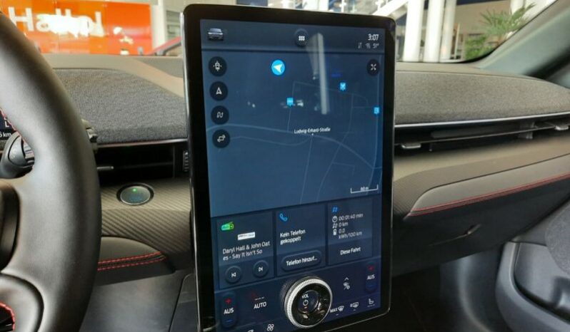 Ford Mustang Mach-E completo