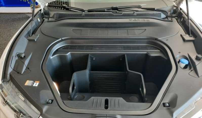 Ford Mustang Mach-E completo