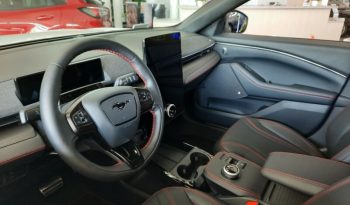 Ford Mustang Mach-E completo